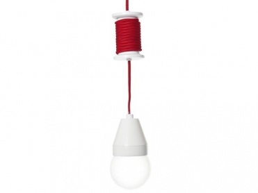 Bílá závěsná lampa na červeném lanu Leitmotiv LM914
Click to view the picture detail.